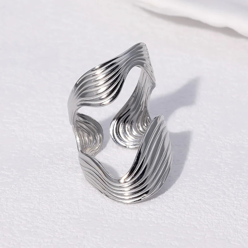 ANILLO CON HUECO CIRCULAR