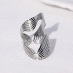 ANILLO CON HUECO CIRCULAR