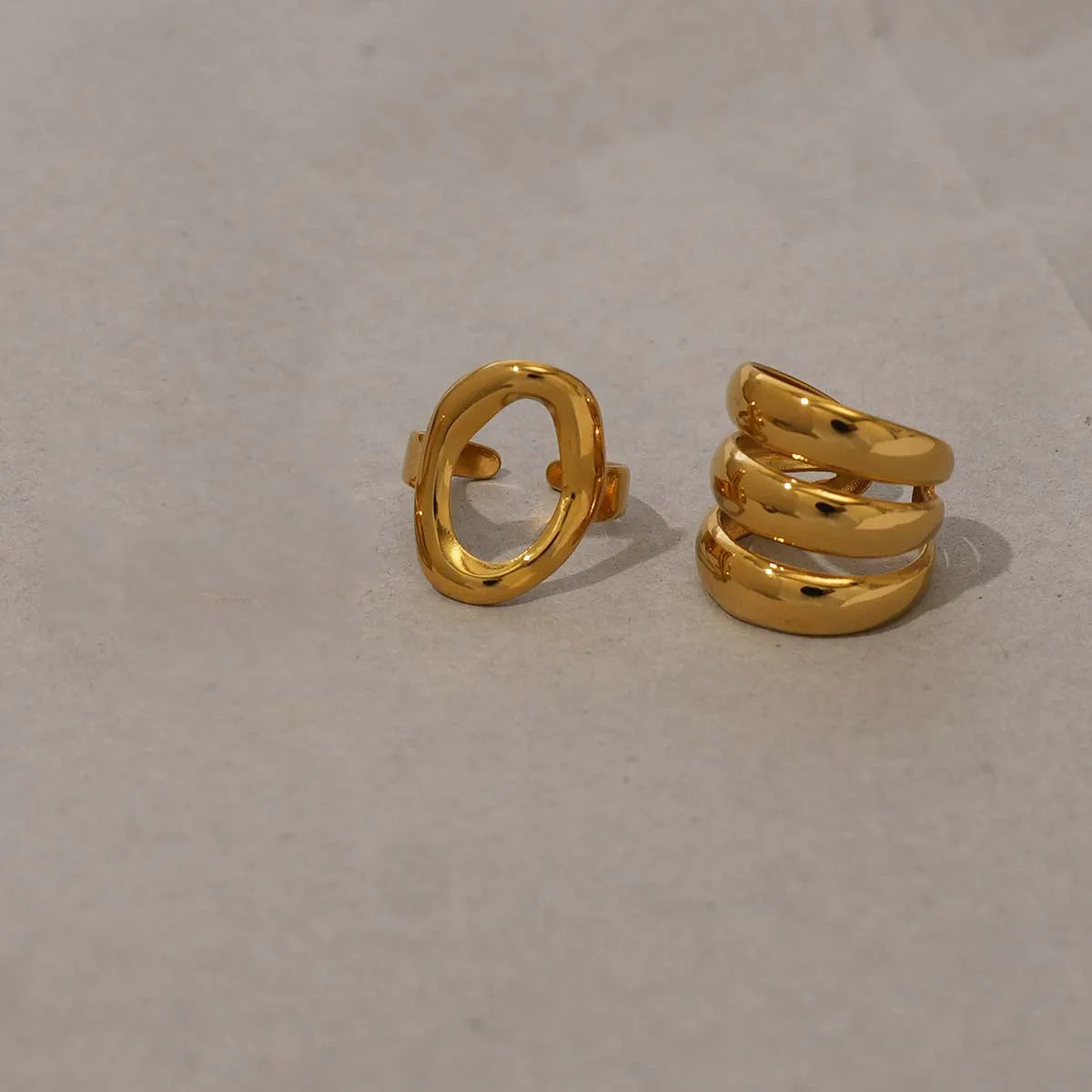 ANILLO CON HUECO CIRCULAR